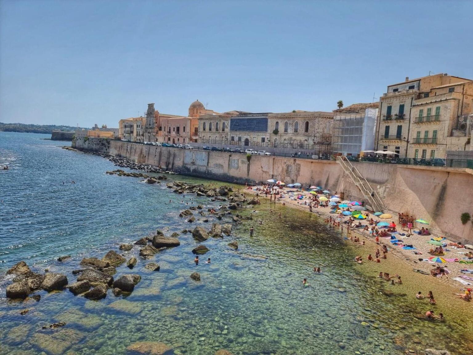 Home Isola Di Luce Syracuse Exterior photo